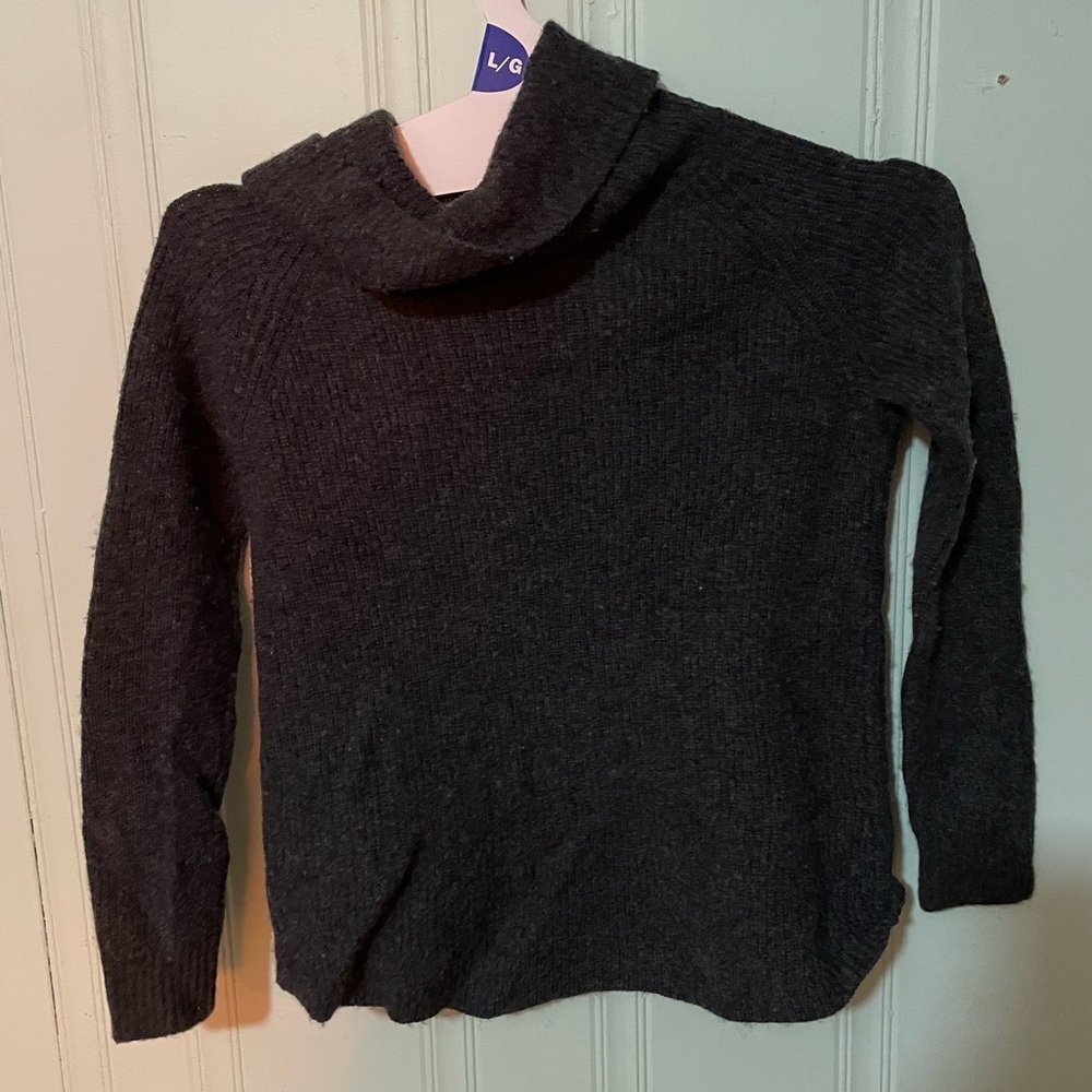 🔊 Tahari | Dark Grey Merino Wool Blend Cowl Neck
